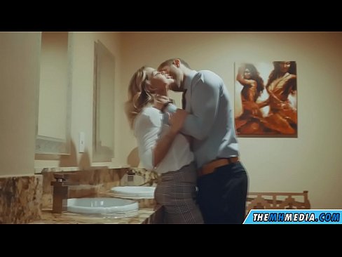 ❤️ Wenn eine vollbusige Blondine dich in einer öffentlichen Toilette verführt ❌ Hard porn bei porn de.dreamlandpassionfever.ru ❌️